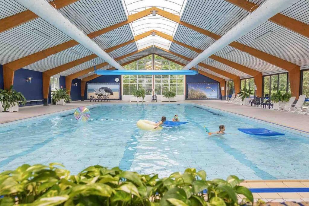 Vakantiehuisje Zeegeluk Vlakbij De Kust Sint Maartensvlotbrug Ngoại thất bức ảnh